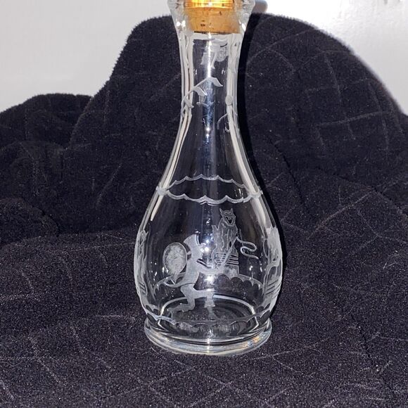 Vintage Heisey Glass Bitters Bottle with Circus Etch Lion Tamer 6" tall - Picture 9 of 16